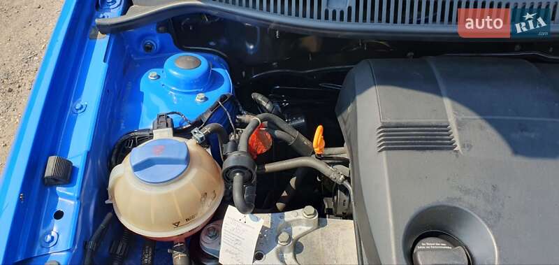 Хетчбек Volkswagen Polo 2002 в Хусті