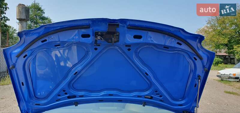 Хетчбек Volkswagen Polo 2002 в Хусті