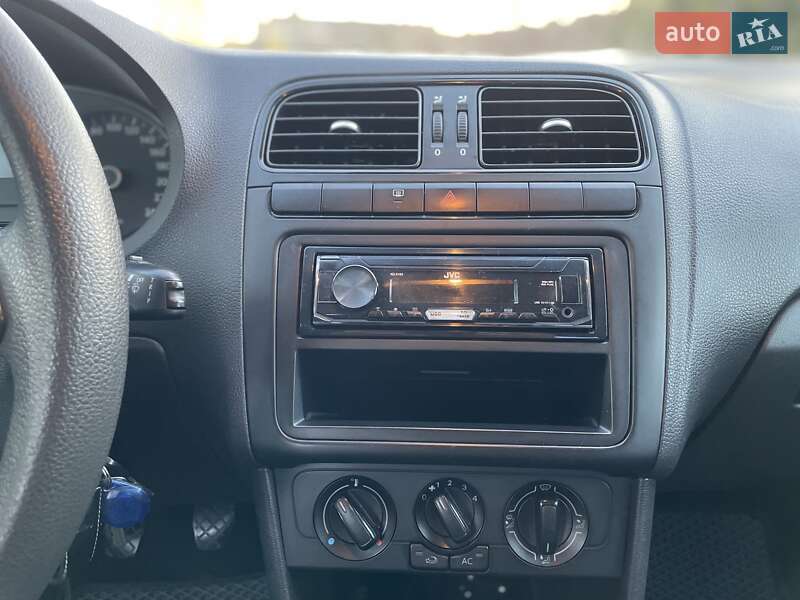 Седан Volkswagen Polo 2013 в Покровске