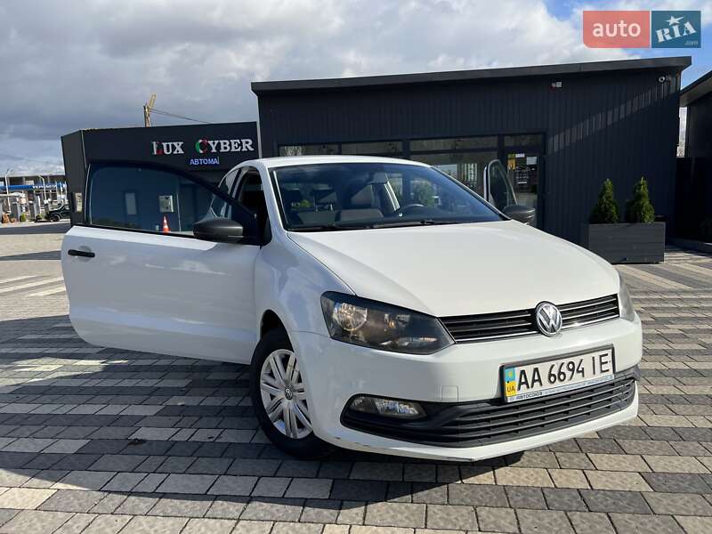 Хетчбек Volkswagen Polo 2016 в Львові
