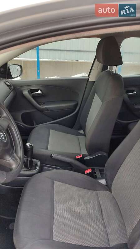 Седан Volkswagen Polo 2012 в Семеновке