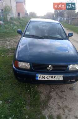 Седан Volkswagen Polo 1998 в Самборе