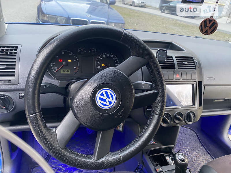 Хетчбек Volkswagen Polo 2002 в Дубровиці