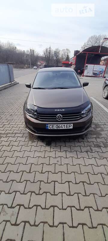 Седан Volkswagen Polo 2016 в Черновцах