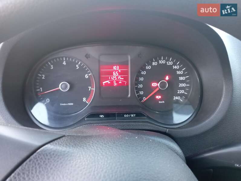 Седан Volkswagen Polo 2011 в Конотопе