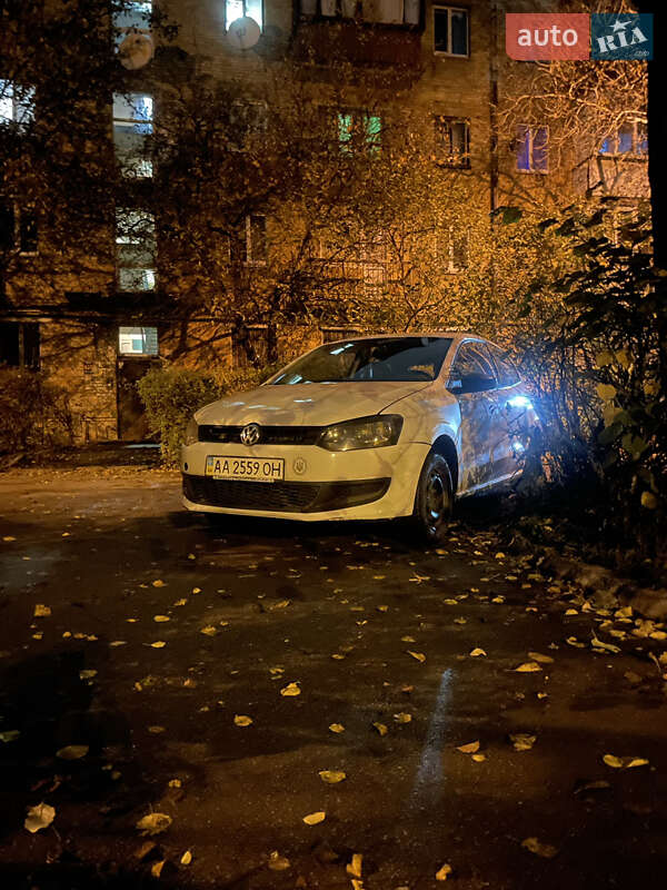 Хэтчбек Volkswagen Polo 2014 в Киеве