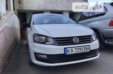 Седан Volkswagen Polo 2016 в Киеве