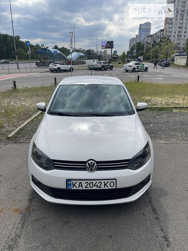 Седан Volkswagen Polo 2013 в Киеве