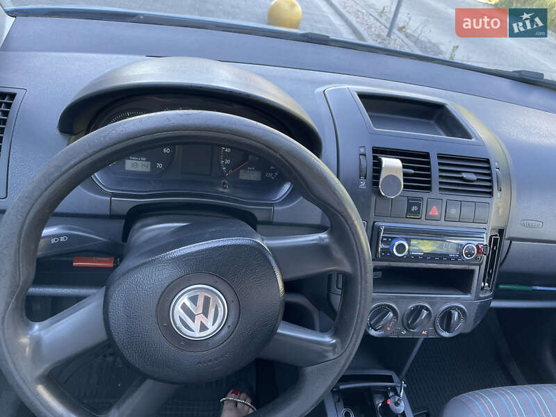 Хэтчбек Volkswagen Polo 2006 в Ужгороде