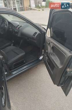 Хетчбек Volkswagen Polo 2000 в 