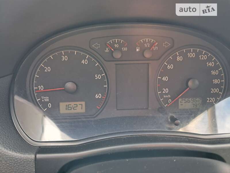 Хэтчбек Volkswagen Polo 2003 в Киеве