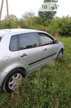 Хетчбек Volkswagen Polo 2006 в Чернівцях