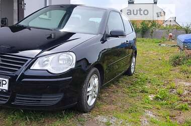 Хэтчбек Volkswagen Polo 2006 в Ровно