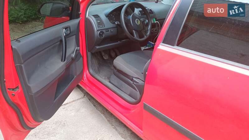 Хэтчбек Volkswagen Polo 2006 в Прилуках