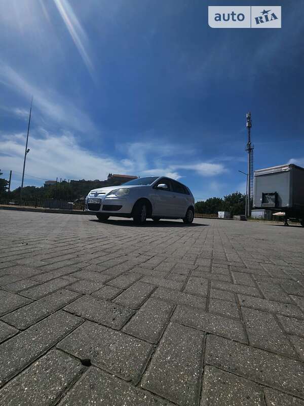 Хетчбек Volkswagen Polo 2008 в Мукачевому