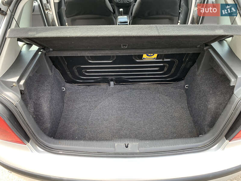 Хэтчбек Volkswagen Polo 2004 в Великодолинском фото 9 Хэтчбек Volkswagen Polo 2004 в Великодолинском