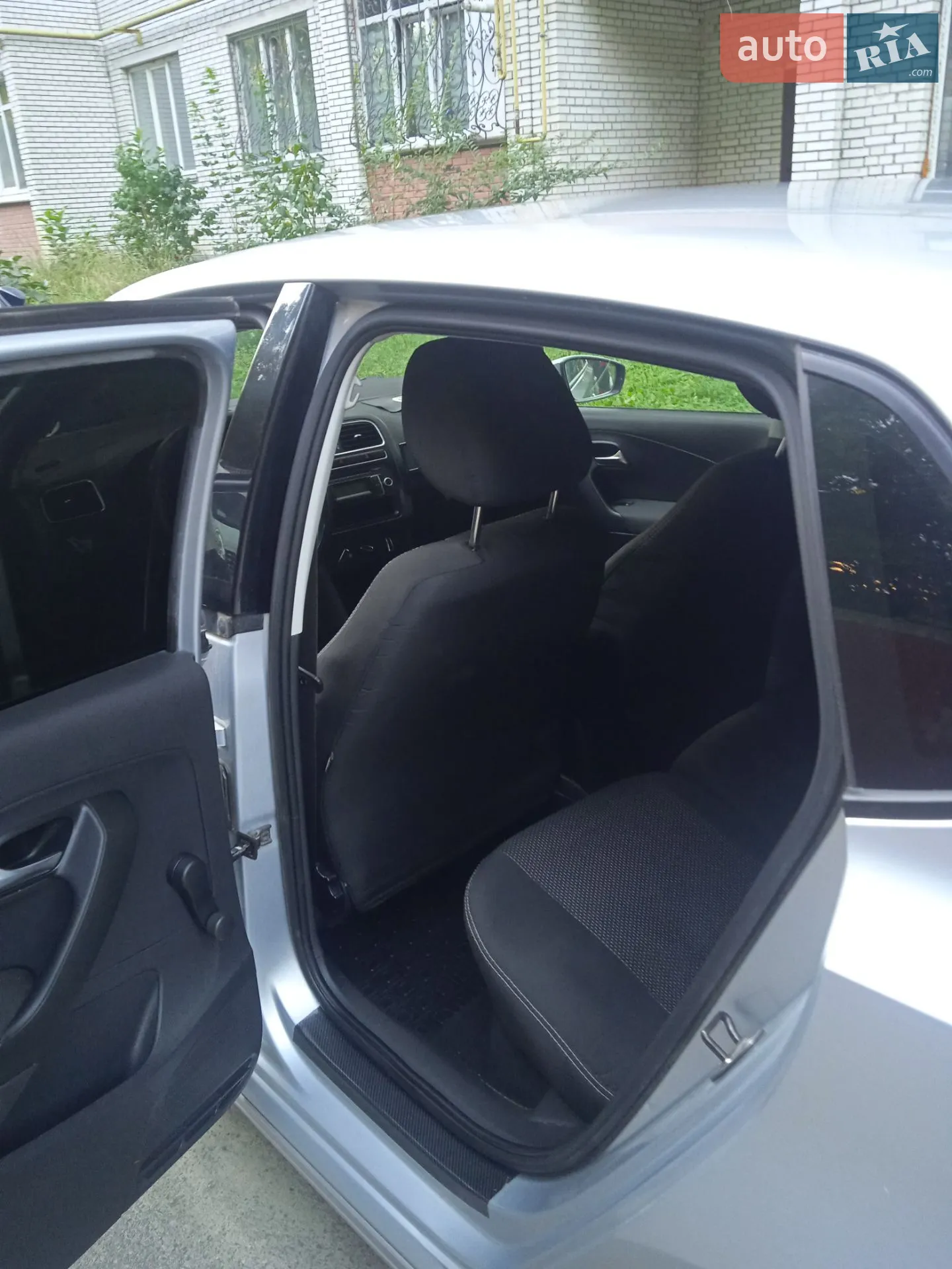 2010 Volkswagen Polo - мініатюра 4