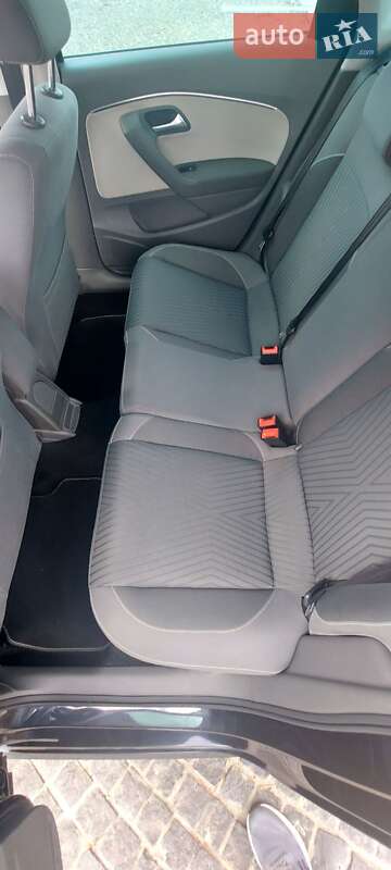 Хетчбек Volkswagen Polo 2015 в Кропивницькому