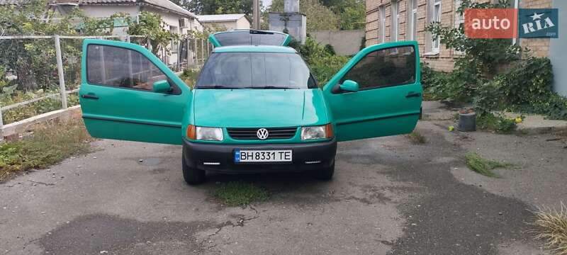 Хэтчбек Volkswagen Polo 1996 в Подольске