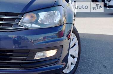 Седан Volkswagen Polo 2017 в Киеве