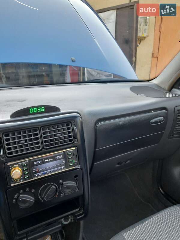 Хэтчбек Volkswagen Polo 1998 в Одессе