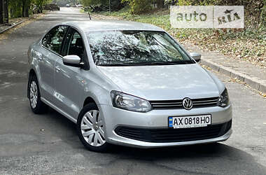 Седан Volkswagen Polo 2012 в Киеве