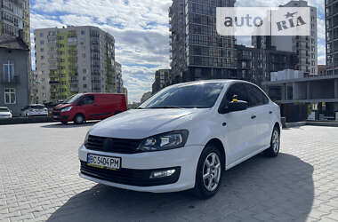 Седан Volkswagen Polo 2016 в Львове