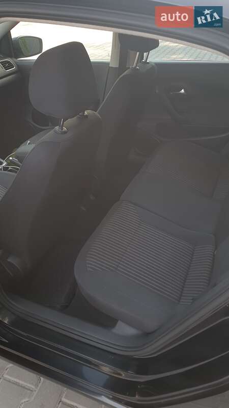 Седан Volkswagen Polo 2013 в Івано-Франківську