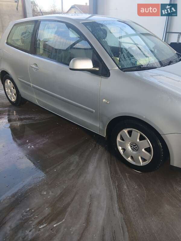 Хэтчбек Volkswagen Polo 2002 в Ивано-Франковске