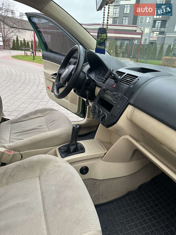 Хэтчбек Volkswagen Polo 2002 в Ивано-Франковске