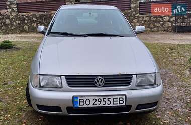 Седан Volkswagen Polo 2001 в Подволочиске