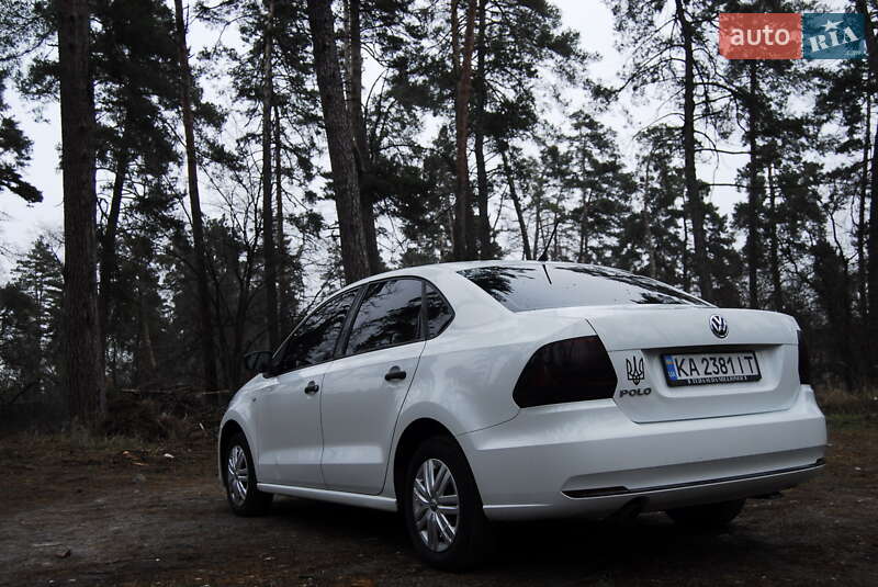 Седан Volkswagen Polo 2016 в Черкассах