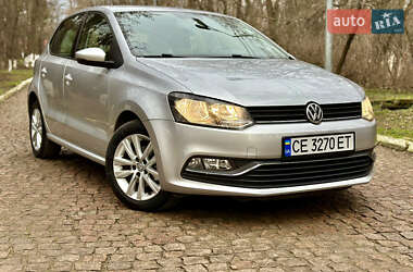 Хетчбек Volkswagen Polo 2015 в Чернівцях