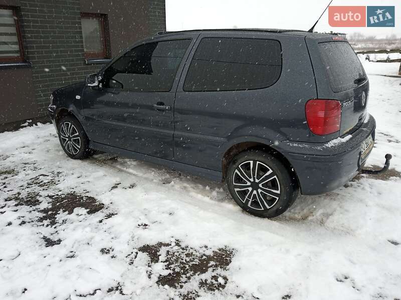 Хетчбек Volkswagen Polo 2000 в Новояворівську