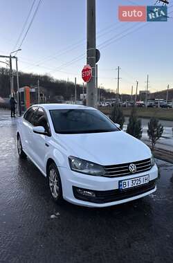 Седан Volkswagen Polo 2016 в Полтаве