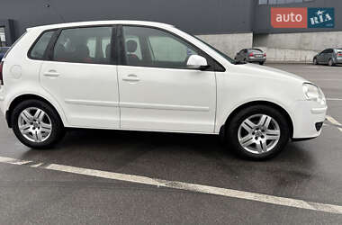 Хэтчбек Volkswagen Polo 2006 в Ирпене