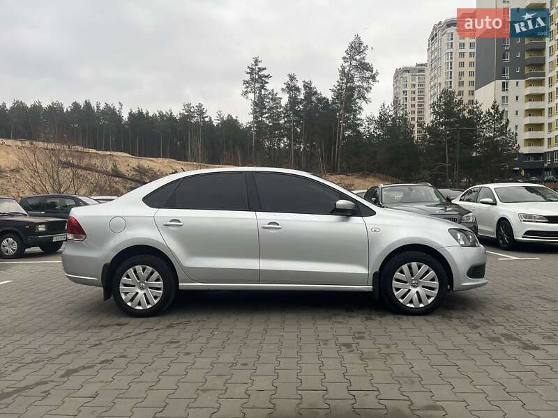 Седан Volkswagen Polo 2012 в 