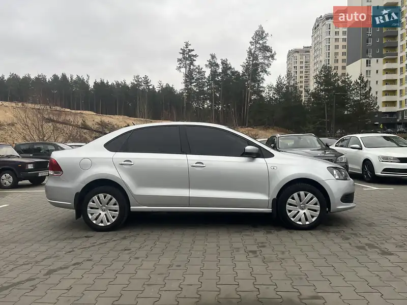 Седан Volkswagen Polo 2012 в 