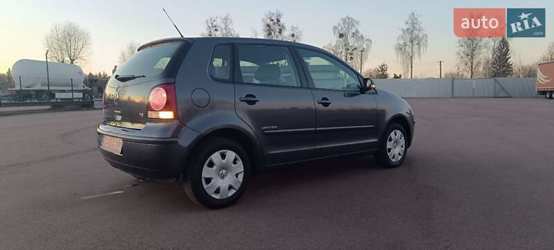 Хэтчбек Volkswagen Polo 2008 в Коростене