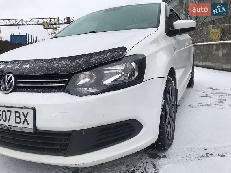 Седан Volkswagen Polo 2013 в Ровно