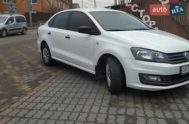 Седан Volkswagen Polo 2016 в Києві