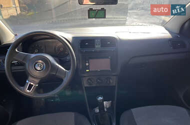 Седан Volkswagen Polo 2011 в 