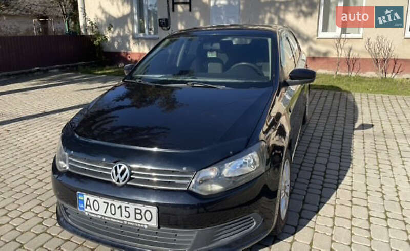 Седан Volkswagen Polo 2011 в 