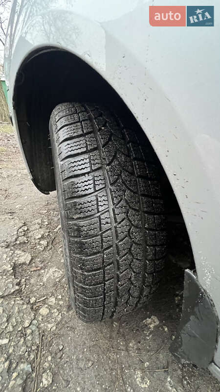 Хетчбек Volkswagen Polo 2002 в Дніпрі