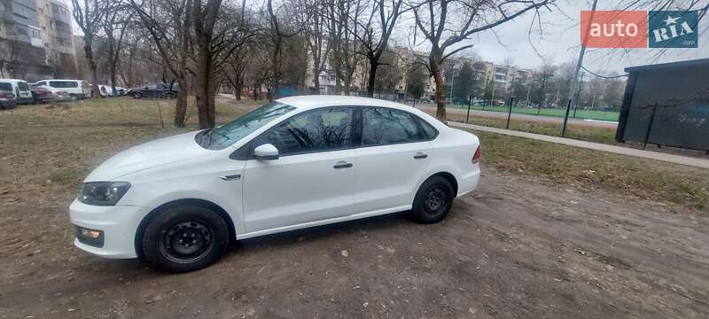 Седан Volkswagen Polo 2018 в Львове