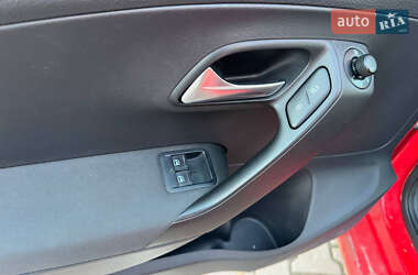 Хетчбек Volkswagen Polo 2012 в 