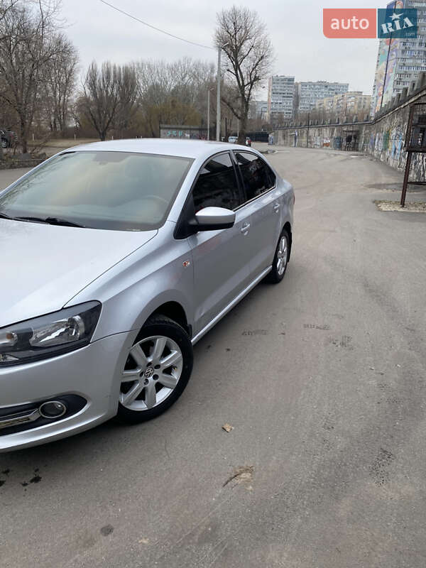 Седан Volkswagen Polo 2011 в Дніпрі