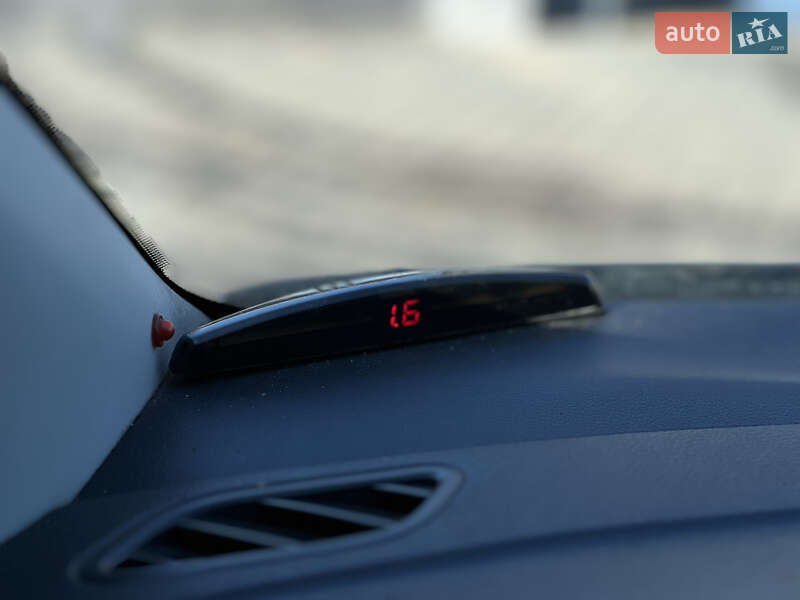 Седан Volkswagen Polo 2012 в Ужгороді