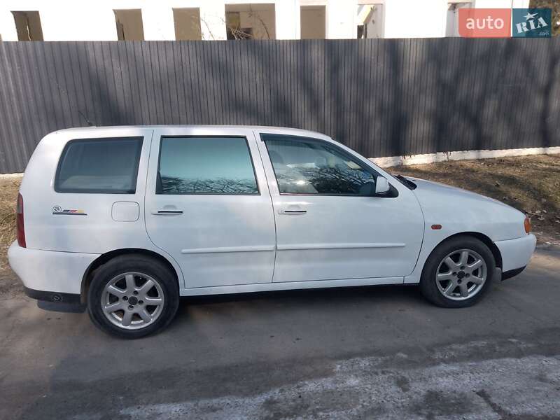 Хетчбек Volkswagen Polo 2001 в Острозі