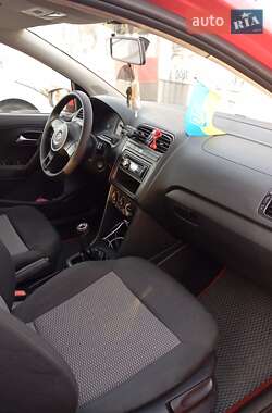 Хэтчбек Volkswagen Polo 2011 в 